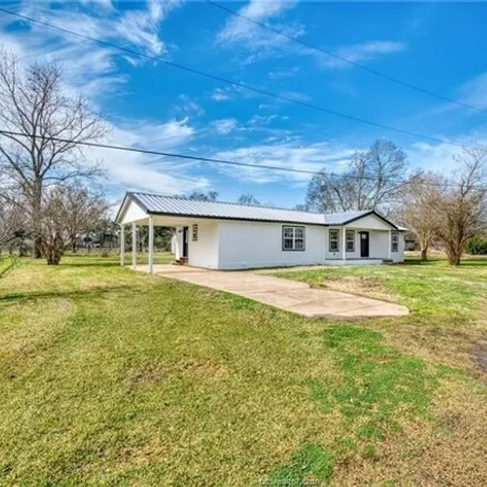 Image 2 - 9400 Elm Street, Midway, Madison County, TX 75852, USA - House for sale
