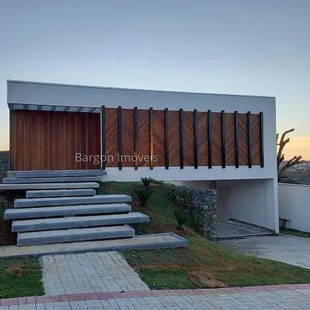 Buy this 4 bed house on Rua Belmar in Cruzeiro de Santo Antônio, Juiz de Fora - MG