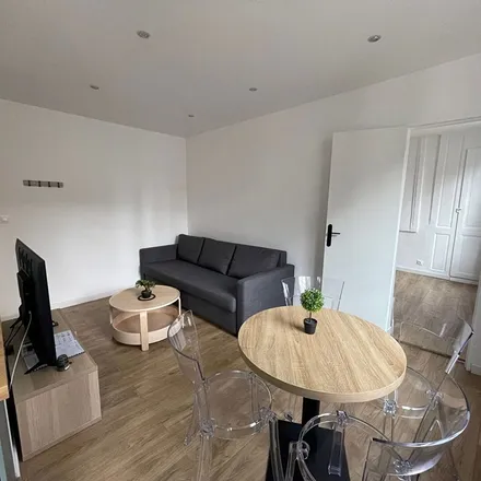 Rent this 2 bed apartment on 100 Rue de la République in 76000 Rouen, France