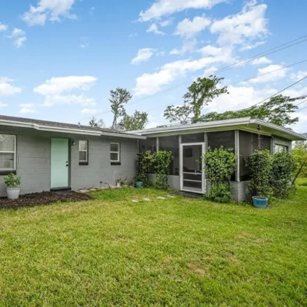 Image 2 - 2798 Yorkshire Drive, Titusville, FL 32796, USA - House for sale