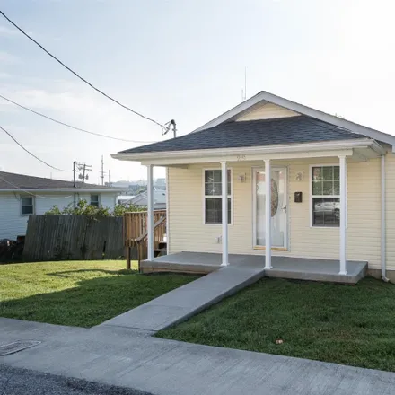 Buy this 3 bed house on 29 Oliver Street in Winchester, KY 40391