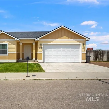 Buy this 3 bed house on Southwest Shaft in Mountain Home, ID 83647