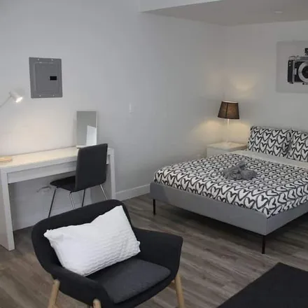 Rent this studio apartment on Beverly Hills