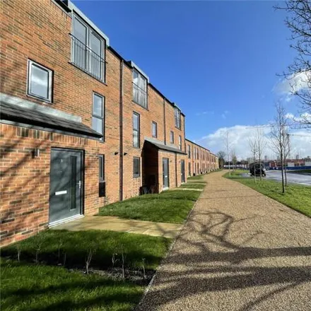 Rent this 3 bed townhouse on Grandstand Avenue in Salford, M6 6NJ