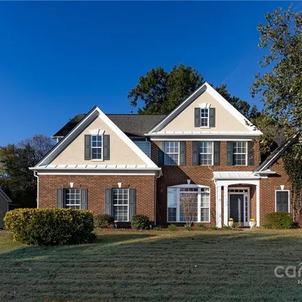 Buy this 5 bed house on 11122 Knight Castle Drive in Mecklenburg County, NC 28277