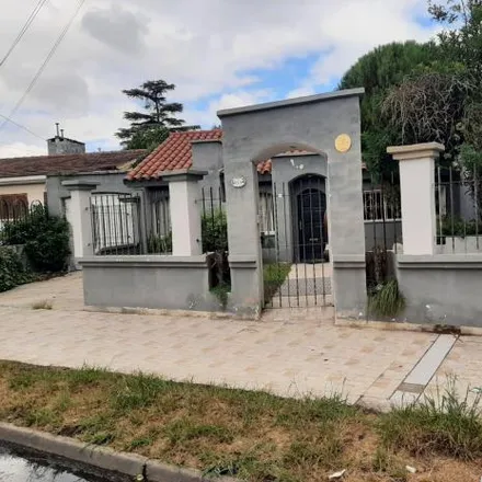 Buy this 3 bed house on Domingo Zípoli 954 in Escobar, Cordoba