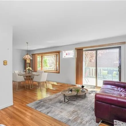 Image 7 - 1691 11th Avenue, New York, NY 11218, USA - House for sale