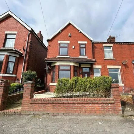 Buy this 3 bed house on 559 Wigan Road in Bryn, WN4 0BX