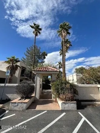 Buy this 2 bed townhouse on 1419 E Fort Lowell Rd in Tucson, Arizona