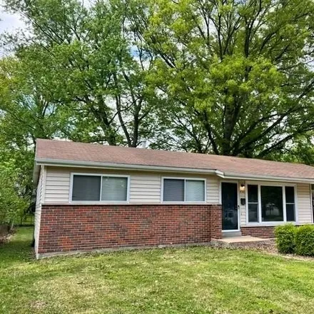 Buy this 3 bed house on 890 Babler Drive in Florissant, MO 63031