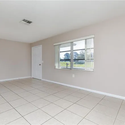 Image 6 - 304 South Jackson Street, Beverly Hills, Citrus County, FL 34465, USA - House for sale