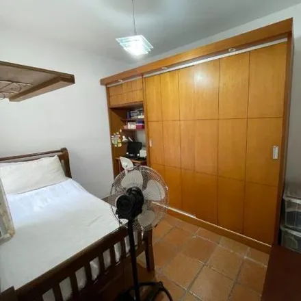 Buy this 2 bed house on Rua Cabrália in Califórnia, Nova Iguaçu - RJ