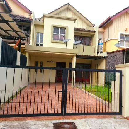 Rent this 4 bed apartment on unnamed road in Kota Emerald, 48000 Selayang Municipal Council