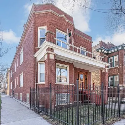 Buy this 6 bed house on 3448-3450 North Racine Avenue in Chicago, IL 60657