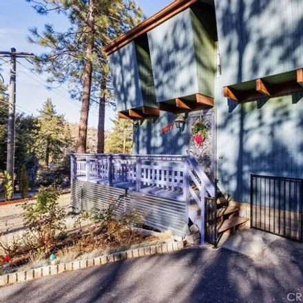 Image 3 - 5594 Juniper Drive, Wrightwood, CA 92397, USA - House for sale