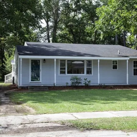 Buy this 3 bed house on 238 East Columbus Street in Whiteville, NC 28472