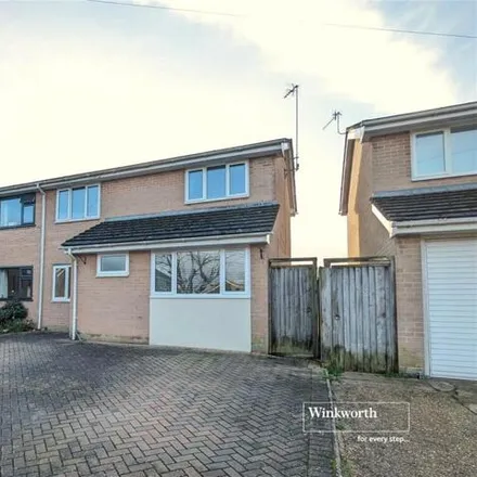 Buy this 4 bed duplex on Pear Tree Close in Bransgore, BH23 8NH