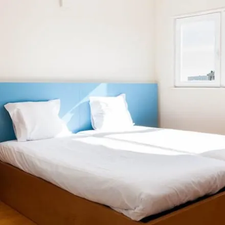 Rent this 1 bed apartment on Gondarem Baixa in Rua de Santo Ildefonso 68, 4000-463 Porto
