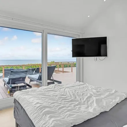 Rent this 4 bed house on Sparekassen Sjælland-Fyn in Søndre Alle, 4600 Køge