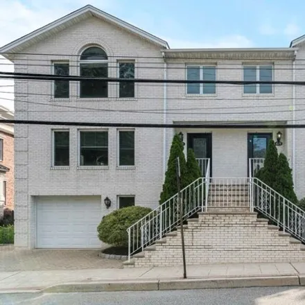 Buy this 3 bed townhouse on 481 West St in Fort Lee, New Jersey