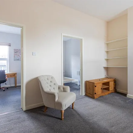 Image 4 - 18 Surrey Street, Cardiff, CF5 1BB, United Kingdom - Apartment for rent