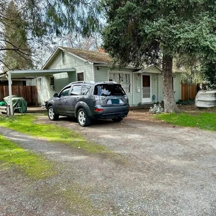 Buy this 4 bed house on 519 Southeast I Street in Grants Pass, OR 97526