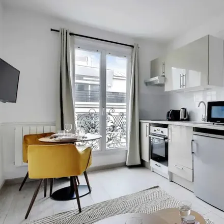 Image 5 - 26 Rue Camille Desmoulins, 75011 Paris, France - Apartment for rent