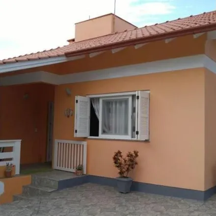 Buy this 3 bed house on Rua Martim Pilger 122 in Vila Nova, Novo Hamburgo - RS