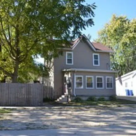 Image 1 - 213 North May Street, Hinckley, Squaw Grove Township, IL 60520, USA - House for rent