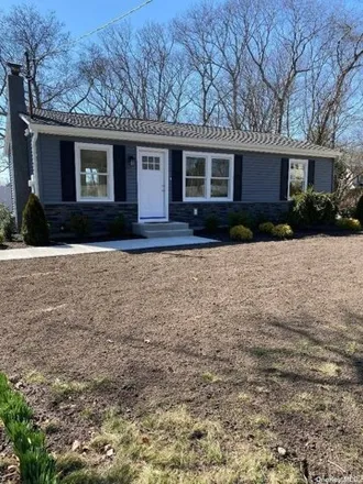 Image 3 - 18 Wading River Road, Brookhaven, Center Moriches, NY 11934, USA - House for sale