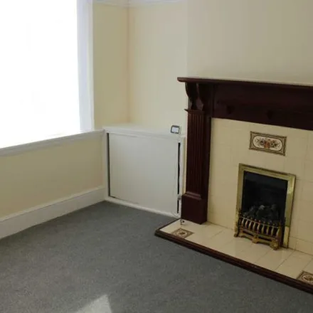 Rent this 3 bed townhouse on 22 Dartford Road in Leicester, LE2 7PQ