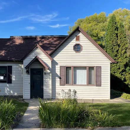Buy this 3 bed house on 511 Washington Street in Mineral Point, Iowa County