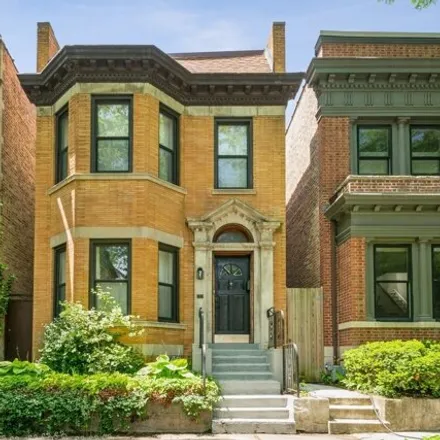 Buy this 3 bed house on 5218 South Greenwood Avenue in Chicago, IL 60615