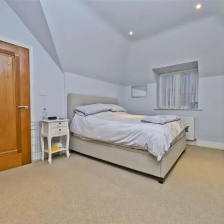 Image 6 - The Sigers, London, HA5 2QH, United Kingdom - House for sale
