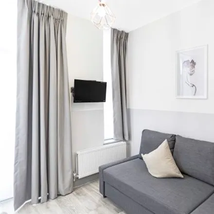 Rent this 2 bed apartment on 10 Nevern Road in London, SW5 9PJ
