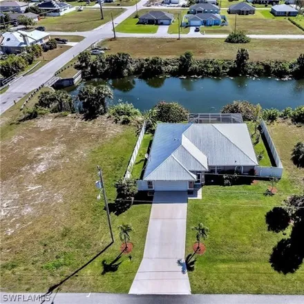 Image 3 - 2690 Northeast 5th Place, Cape Coral, FL 33909, USA - House for sale
