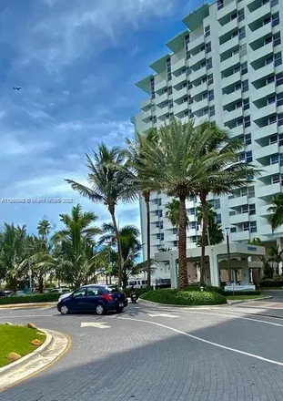 Rent this 1 bed condo on 2899 Collins Avenue in Miami Beach, FL 33140