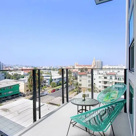 Image 8 - 2863 Leeward Avenue, Los Angeles, CA 90005, USA - Apartment for rent