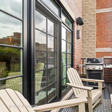 Image 7 - 3729-3731 North Wilton Avenue, Chicago, IL 60613, USA - Condo for sale