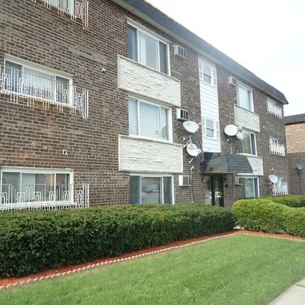 Rent this 2 bed condo on 5760 108th Street in Chicago Ridge, IL 60415