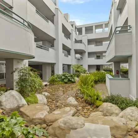 Image 3 - 798 Promontory Point Lane, Foster City, CA 94404, USA - Condo for sale
