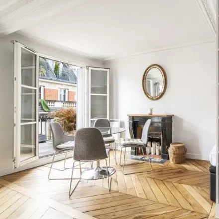 Image 4 - 8 Rue de Paradis, 75010 Paris, France - Apartment for rent