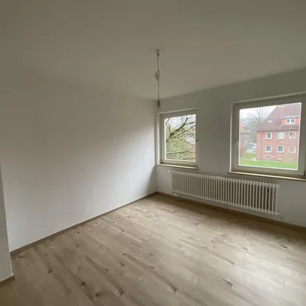 Rent this 3 bed apartment on Königsberger Straße 14 in 26382 Wilhelmshaven, Germany