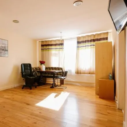 Buy this 2 bed apartment on unnamed road in London, HA4 0JD
