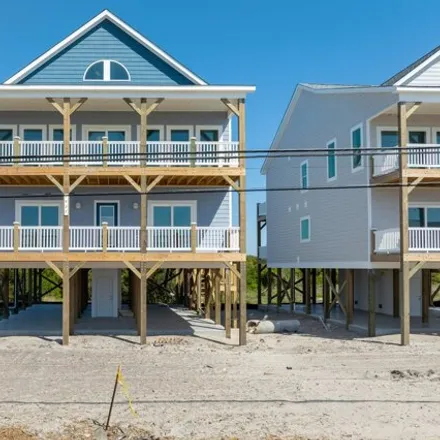 Buy this 8 bed house on 1467 New River Inlet Road in North Topsail Beach, NC 28460