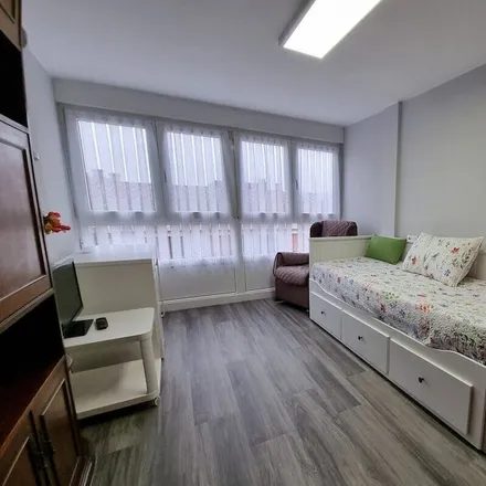 Rent this 3 bed apartment on Gijón / Xixón in Plaza del decano Eduardo Ibaseta, 33207 Gijón