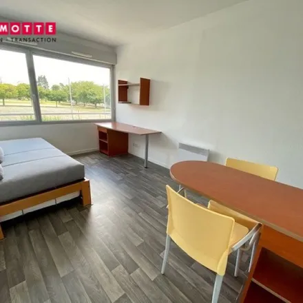 Rent this 1 bed apartment on Centre commercial Le Churchill in Rue de Bourgogne, 35043 Rennes