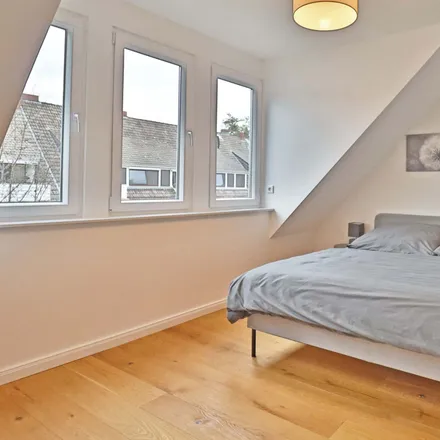 Rent this 2 bed apartment on Rita-Bardenheuer-Straße 18 in 28213 Bremen, Germany