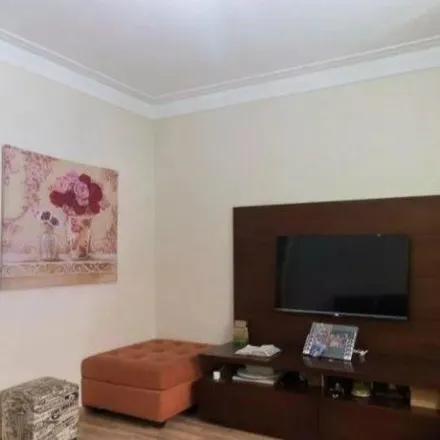 Buy this 4 bed house on Avenida Mariano Melliani in Ponte Grande, Guarulhos - SP