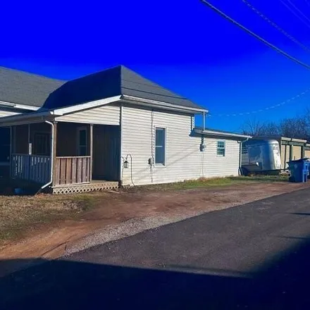 Buy this 3 bed house on 300 South Bryant Street in Stockton, MO 65785